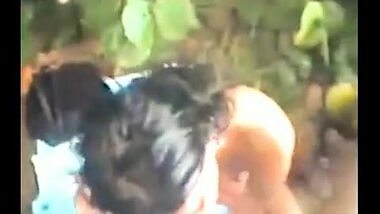 Bubble butt college girl’s outdoor hardcore fuck mms