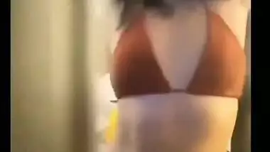 Kirti Kirti jiggling her ass