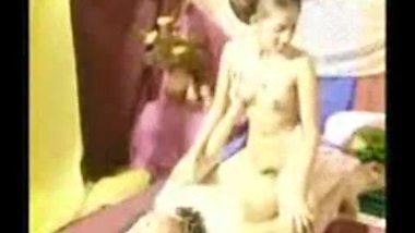 Traditional bride &amp; groom