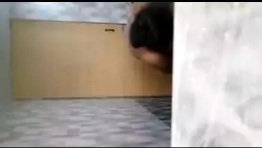 desi housemaid bath hidden video leaked