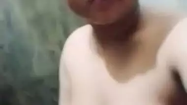 Bagnladeshi chubby GF nude pics and viral fingering