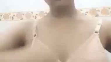 Big ass Indian girl nude in bathroom viral show