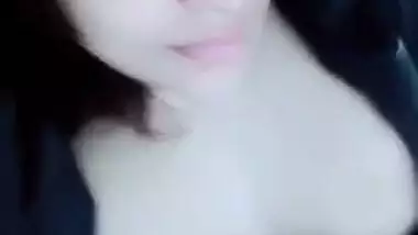 Desi girl with cute boobs showing