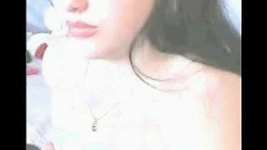 Free mms porn clip of sexy gorgeous bhabhi with secret lover