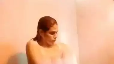 Unmarried desi bhabhi viral nude bath video