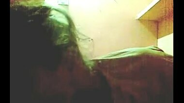 Fingering cunt of mature aunty