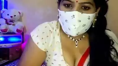 Today Exclusive- Super Horny Desi Bhabhi Showing Her Big Boobs And Ass On Cam Show Part 4