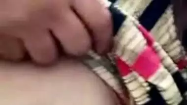 Cheating Malayali bharya showing boobs and asking Veno