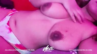 Indian Bhabhi Showing her Big Boobs