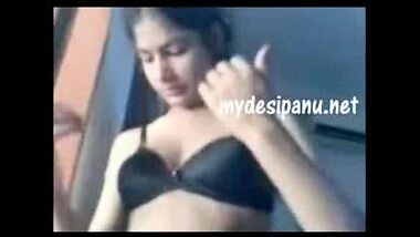 Punjabi teen girls first time expose on cam