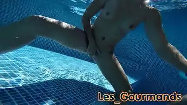 Fuck ORGY in the pool, HUGE dildo, MULTI-orgasms ENJOY