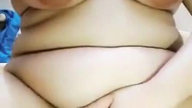 Naked paki lady showing boobs and fingering pussy 7