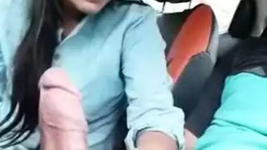 Shy Desi XXX girlfriend sucks her lover’s cock in car MMS