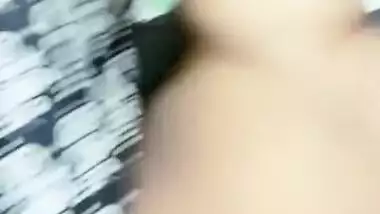 Desi guy impales XXX twat of chubby Indian slut in hot MMS video