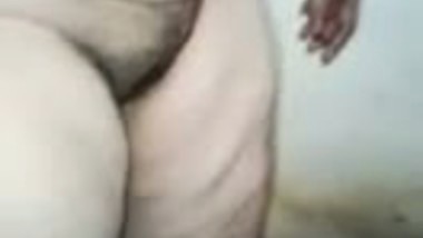 Paki Desi XXX wife showing her nude juicy body shapes MMS