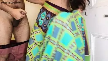 Brother In Law Fucking Her Bhabhi In Green Saree In Standing Position Hindi Audio