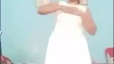 Cute Tamil wife pussy live show, flashing their cunt