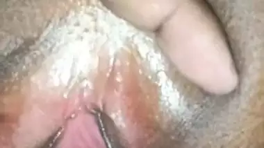 Sexy college girl cute Indian bald pussy show