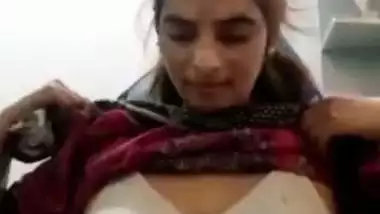 Paki wife huge boobs show on viral video call