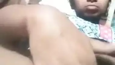 Desi cute collage girl show her pussy