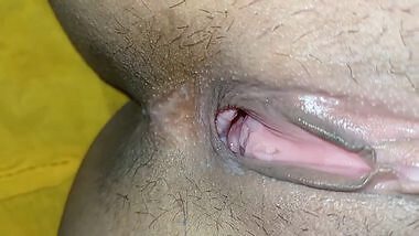 Lesbian Indian Bhabhi Ki Chut Chodne Ke Baad Ka Seen