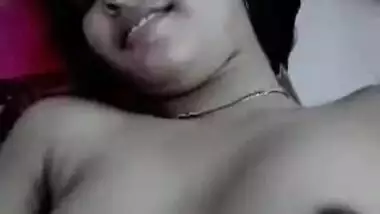 xxx videos Indian wife in bed for sex viral show