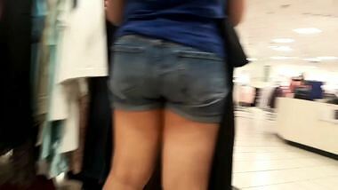 Indian milf shopping 