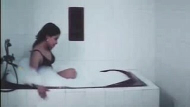 Mugguru Pativrathalu Spicy Scene 1
