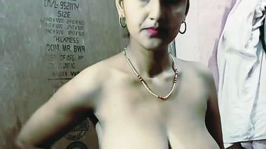 Viral Indian mms nude bhabhi huge boobs play