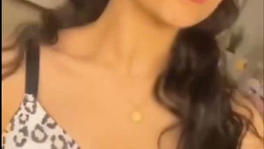 Pakistani sex selfie girl small boobs exposed