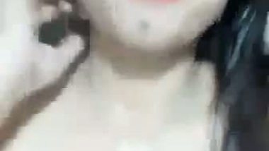 Beautiful girl shoots her desi nude MMS for her lover