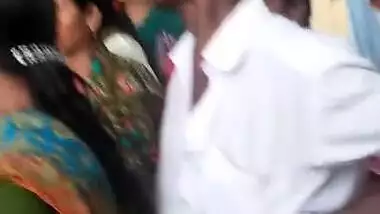 Old groper groping&shing dick into aunty ass in crowd part-1