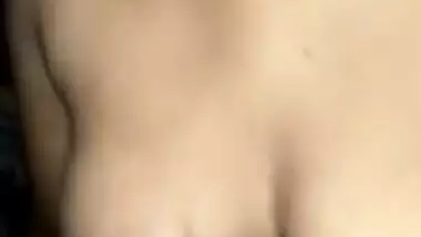 Dehati wet pussy show MMS clip
