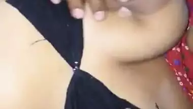 indian wife boobs pressing