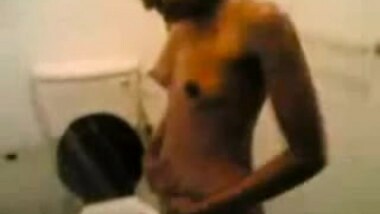 Hot Northindian Girl Nude Bath filmed by her BF