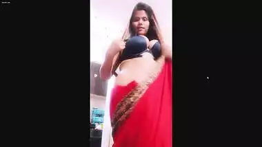 Desi cute bhabi very hot selfie video making