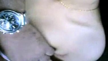 Hot Delhi Girl’s Car Sex MMS