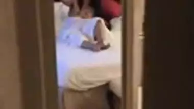 Hot bhabhi flashing boobs to the hotel staff