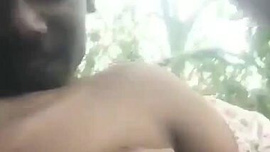 GF big boobs pressed outdoor by lover viral clip