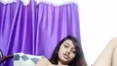 Totally kinky Desi gal sticks a bottle into her XXX vagina on camera