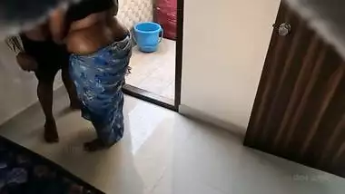 Maid gives a blowjob to her owner in Tamil sex