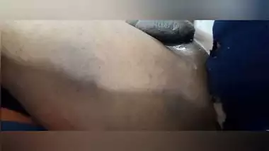 Tamil Cute Milf Eats Husband 's friend 's Butt...