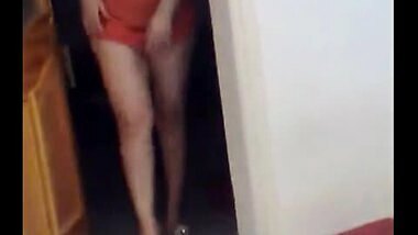 Gorgeous mature aunty private naked dance