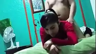 Leaked Desi mms, Pakistani GF bends over and arches her back for sex