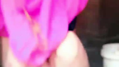 Village Bhabhi nude bath before Devar viral MMS