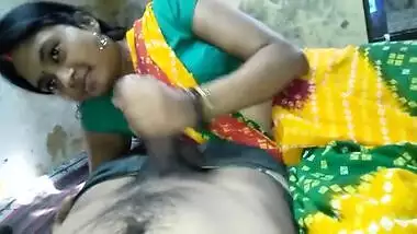 Sexy Indian Bhabhi Handjob