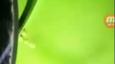 Angry girlfriend boob show viral topless call