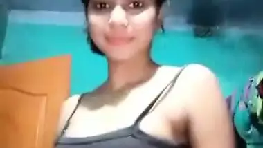 Bengali Sexy bhabhi showing