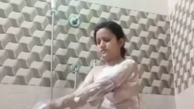 Nashik girl nude bath recording viral show