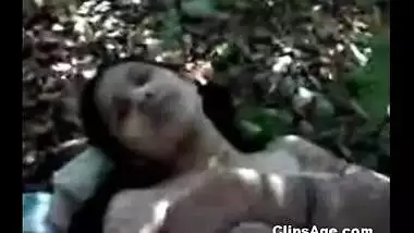 Gorgeous desi babe fucked in forest